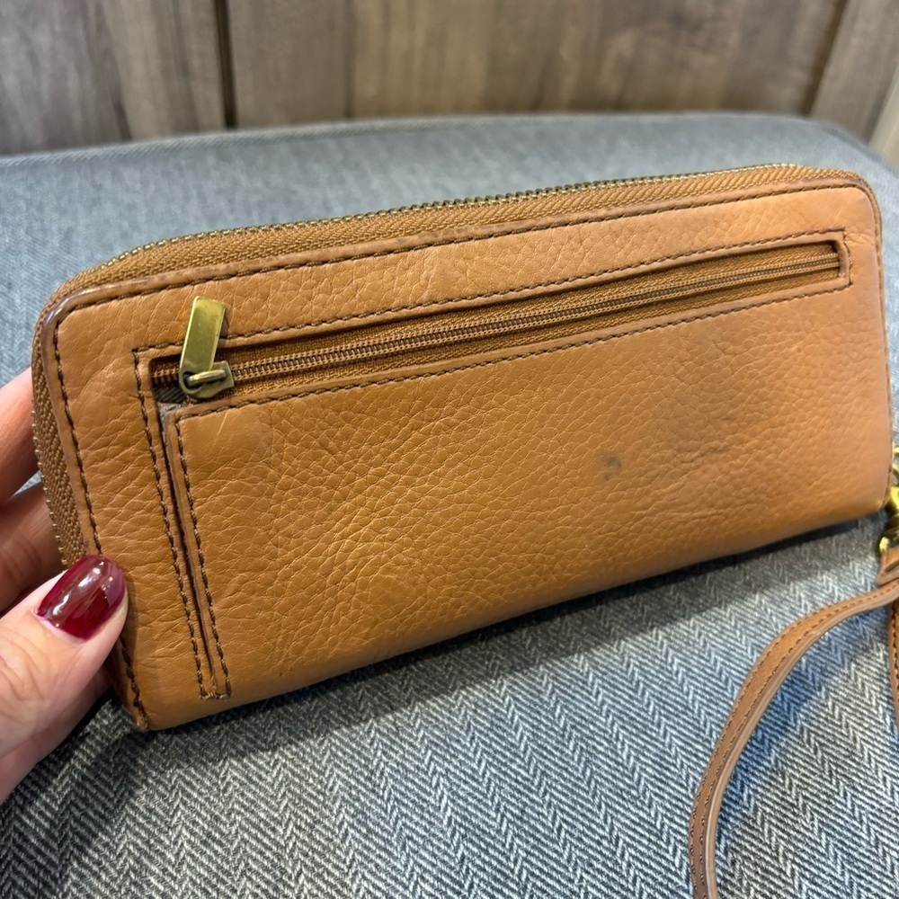 Fossil Pebble Leather Wallet Wristlet - image 3